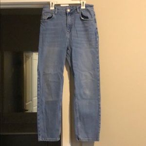 BDG Jeans!!! In perfect condition and size 28W26L